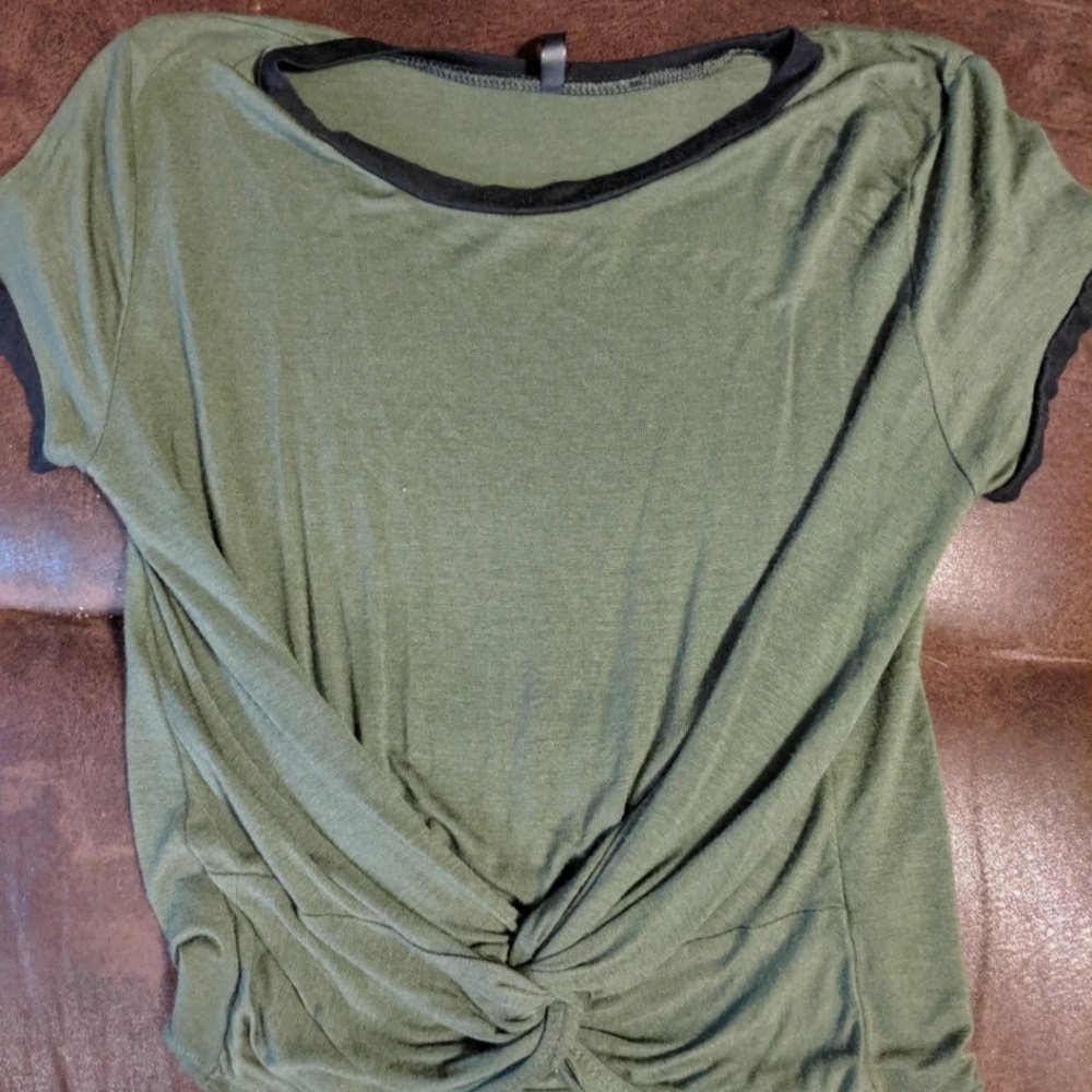 Green crop top